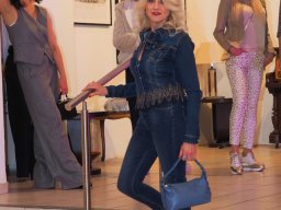 Fashion Show in der Contemplor Galerie Wien am 16. 03. 2024